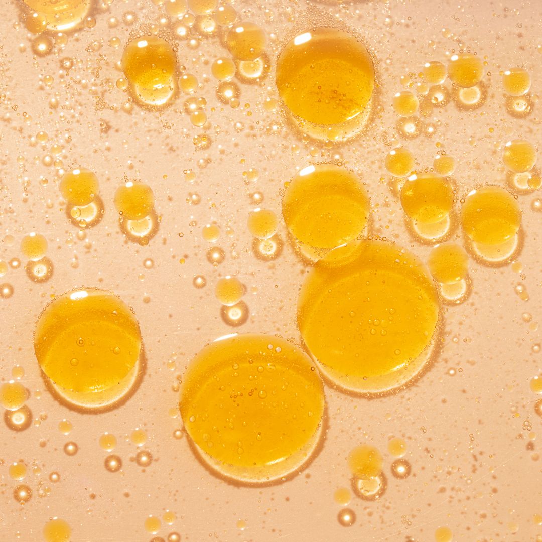 nourishing body oil for dry skin by oh it's natural